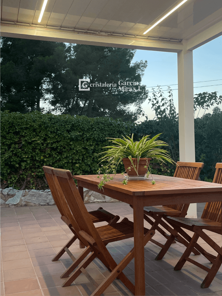 Pérgola bioclimática en Ibi Alicante